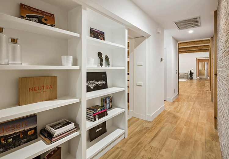 Sneaky Style Incorporating a Murphy Door Bookcase into Your Home 's Design