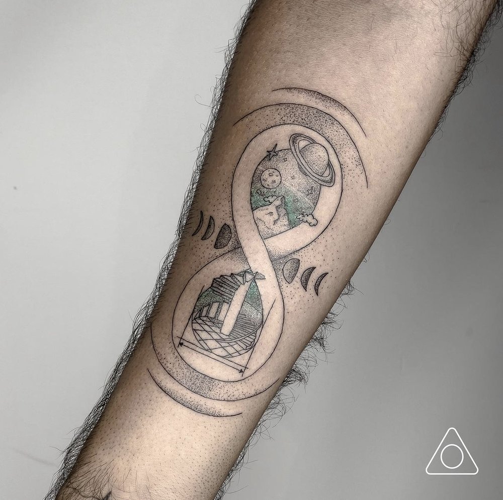 The Hourglass Tattoo Meaning: Timeless Symbolism and Personal Reflections