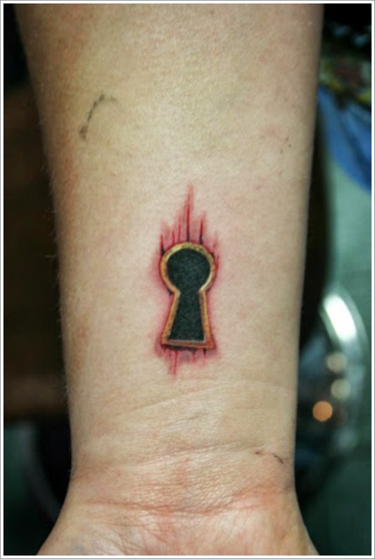 The Key to Intrigue: Unraveling the Symbolic Meaning of Keyhole Tattoos