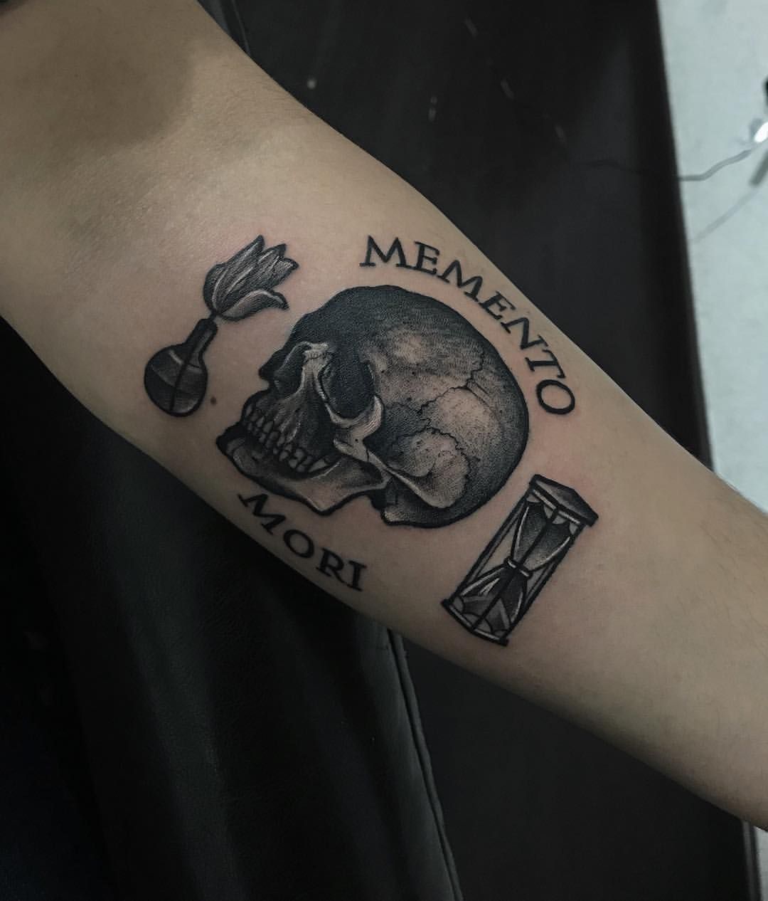 Exploring the Meaning of Memento Mori Tattoos: Find Insight on Death, Grief and Acceptance