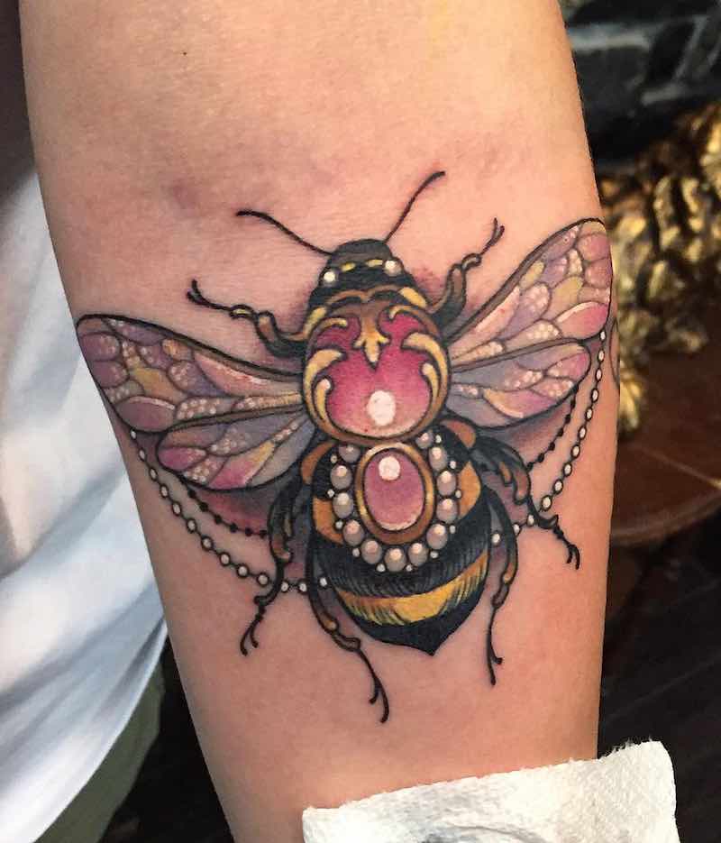 Honey Bee Tattoo Meaning: Delving into Tattoo Meanings and Interpretations
