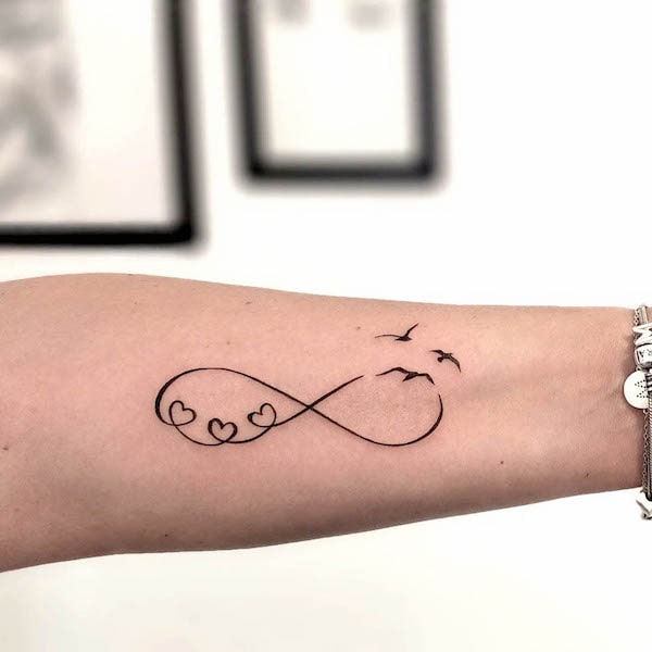 Infinity Heart Tattoo Meaning: A Comprehensive Guide to Symbolism