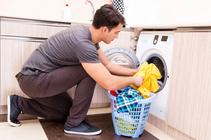 The Spiritual Meaning of Washing Clothes in a Dream: Unveiling the Symbolic Significance