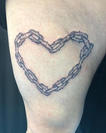 Chain Tattoos Meaning: The Meaning and Design of Chain Tattoos Exploring the Symbolism Behind This Intriguing Ink
