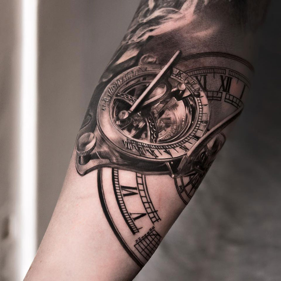 What Does a Clock Tattoo Mean? The Deeper Meanings Behind Popular Tattoo Designs