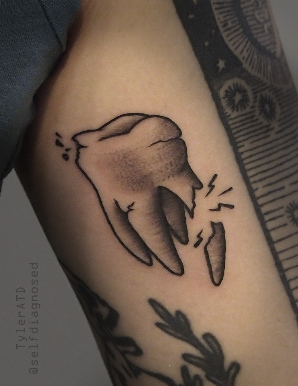 Tooth Tattoo Meaning: The Intricate Aesthetics of Tooth Tattoos