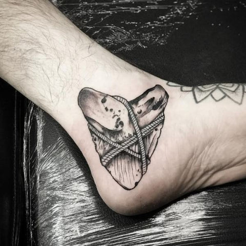 Tooth Tattoo Meaning: The Intricate Aesthetics of Tooth Tattoos