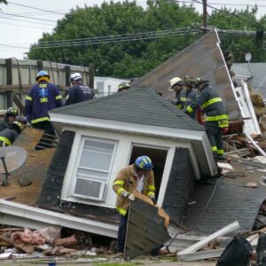 dreaming-about-a-house-collapsing