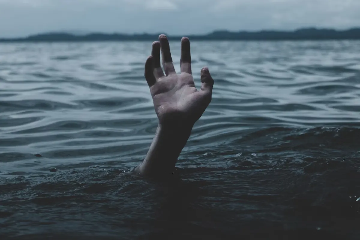 Dream About Someone Drowning: What Does It Signify?